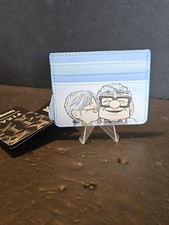 Disney Loungefly Carl&Ellie House 3 Cardholder picture