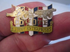 VINTAGE COYOTE A.J. FOYT ENTERPRISES METAL BADGE LAPEL PIN - BBA-15 picture