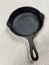 Vintage Cast Iron Griswold Skillet #5 724A ERIE PA Small Block Logo Dbl Spout picture