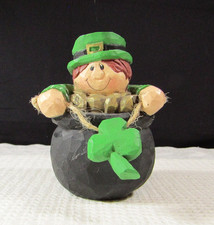 Midwest Cannon Falls Eddie Walker St. Patrick's Day Leprechaun Pot of Gold picture