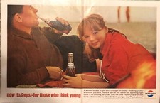 1964 Pepsi-Cola PRINT AD Couple Lay On Beach VTG 1960s For Those Who Think Young picture