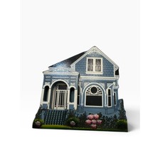 Shelia's Collectibles Young-Lason House 1896 Eureka CA Wooden Shelf Sitter 1992 picture