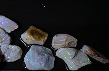 Australian Opal Rough Mintabie 78 Cts picture
