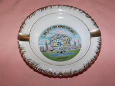 VINTAGE 1965 NEW YORK WORLD'S FAIR CERAMIC SOUVENIR  ASHTRAY picture