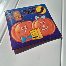 Vintage 1990 Avon Chills & Thrills Halloween Makeup Palette Pumpkin Collectible picture
