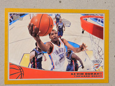 2009-10 Topps Gold border basketball card #633/2009 Kevin Durant #211 picture