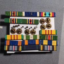 • Vtg US Military Ribbon Bars & Loose Award Devices Pins Clutch Backs Lot USN... picture