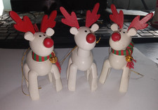 Vintage 1987 Avon Belvedeer White Christmas Wood Reindeer Lot of 3 Grandmacore picture