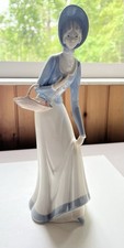 Porceval Villamarchante Figurine Lady in Bonnet w/ Basket To the Market, Spain picture