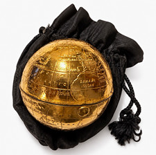 Vintage 1950s Pygmalion Globe Powder Compact w/ Puff Mirror & Original Pouch picture