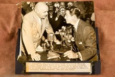 Robert Taylor HUAC Hollywood Communism Hearing D.C. 7¾x7¼ 1947 AP Wire Photo V35 picture