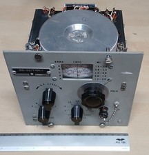 Beautifully preserved vintage military hardware Signal Generator SG-32/TRM-1 picture