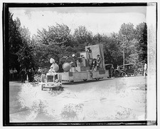 Photo:Patrick Henry Float 1923 Parade Automobile Float picture
