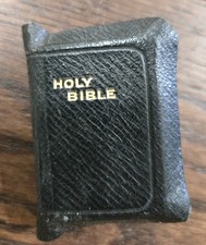 Vintage Holy Bible Old And New Testament Miniature Leather Snap Cover (V2) picture