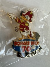 Disney Auctions LE 100 Donald Duck 70th Anniversary The Leader  picture