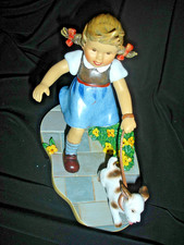 Adorable Danbury Mint Exclusive MI Hummel “Lead the Way” Figurine MIOB 😃😊😉 picture