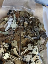 5lbs+ Miscellaneous Cut Keys Used picture