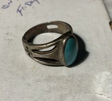 VINTAGE TURQUOISE & SILVER RING. Size 5.5 picture