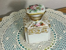 19th C. Hand Painted Old Paris Porcelain Perfume Bottle Gilt Detailing, H 4.5