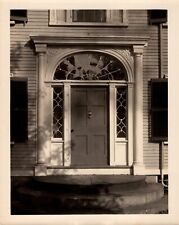 VINTAGE AMERICAN CLASSIC WOODEN HOUSE FRONT VIEW ORIGINAL 1940s Photo Y 414 picture