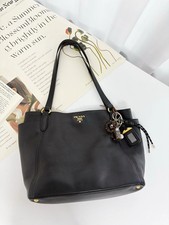 Pre-Owned Prada Vitello Daino Side Pocket Tote Black picture