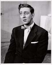 Ray Bolger 8x10 original photo #V4453 picture
