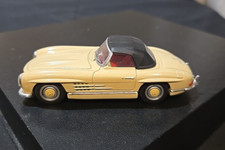 Corgi Classics 1:43 Mercedes-Benz 300SL Roadster - Ivory/Black 96415 picture
