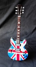 Oasis Union Jack Miniature Guitar 25cm Collectable with Stand – Music Legends picture