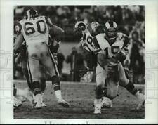 1983 Press Photo Los Angeles Rams Vince Ferragamo against Los Angeles Falcons picture