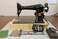 SERVICED - 1931 SINGER 66  Sewing Machine w/Manual - LEATHER DENIM CANVAS picture