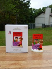 2010 Hallmark The Doctor Is In Ornament Peanuts Gang Charlie Brown Lucy With Box picture