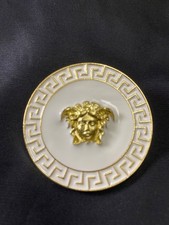 Prada Pin Brooch Thats Luxurious And Elegant picture