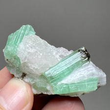 156ct High Quality Natural Emerald Crystals on Quartz, Beryl Specimen, Chitral picture