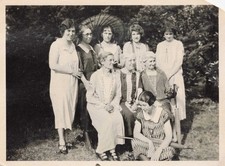 VTG Photo Women Children Large Family Group Outdoor Portrait B&W picture