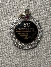 Vtg Lockheed 30 Year Award Ladies Pendant 10k Gold 5 Diamonds Ruby Wreath 3.73g picture