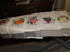 5 Vint LG Flour Sack Kitchen Towels, Embroidery Sun thru Fri, Cut Work, Had Sewn picture