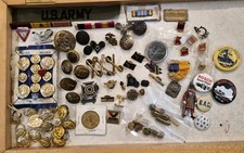 Vintage Military Insignia/Advertising Pin Lot w Commemorative Medallion USMC picture