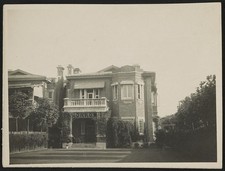 Photo:Shanghai China 1918 James Maxwell Pringle house exterior patio lawn picture