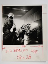 Chinese Lion Dragon Dance Performance Festival Audience 1968 VTG Press Photo picture