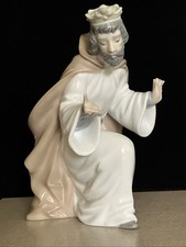 NAO LLADRO 1984- KING MELCHIOR -  PORCELAIN  NATIVITY FIGURINE 7