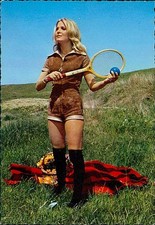 BLONDE Beauty / TENNIS - Pinup c1960s/1970s  Vintage Postcard ( t1272) picture