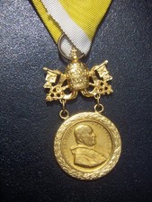VATICAN ITALY BENE MERENTI BENEMERENTI POPE JOHN XXIII GOLD GILT MEDAL RARE  picture