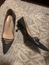 Manolo Blahnik Gray Patent Leather Pointed Toe Pump sz 39 Kitten heel picture