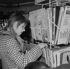 Belarusian Gymnast Olga Korbut At Heathrow Airport 1973 OLD PHOTO picture