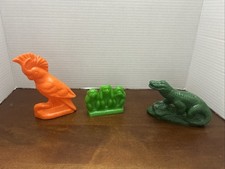 Mold-A-Rama Lot Vtg Brookfield Zoo Moldarama Cockatoo Alligator See No Evil picture