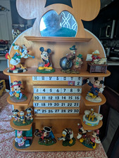 The Bradford Mint Disney Classic Characters Perpetual Calendar Wooden Display picture