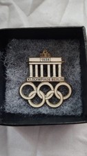 1936 XI Olympiade Berlin Olympic Rings Pinback Badge picture