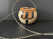 Vintage Zambian Lidded Basket With Strap, Zambia Africa c 1970 6” picture