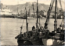 Postcard France Cherbourg - Les Quais et la Montagne du Roule picture