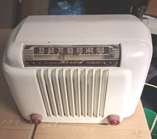 Bendix Bakelite Vintage Model 526MB Tube Radio Tabletop White Powers On picture